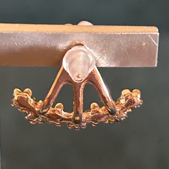 HUGE SALE! DAINTY FLOWER STUDS/CRYSTAL/BLACK DANGLE JACKETS EARRINGS NEW! - Picture 7 of 7